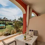 Mariposas Hotel 3*