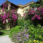Mariposas Hotel